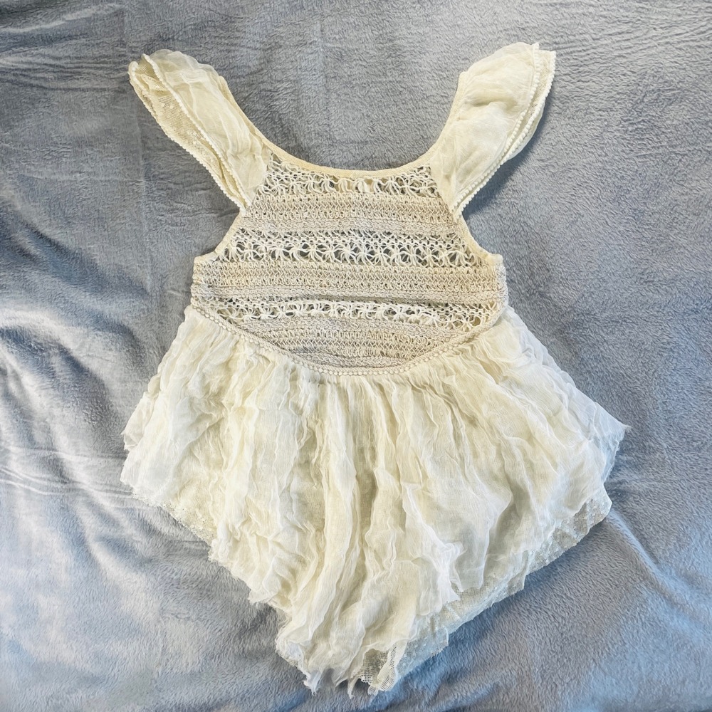 Pins and‎ Needles Women's Lace Top (Anthropologie) Romantic Fairy Flowy Top
